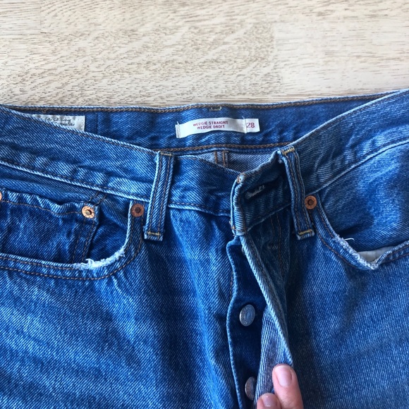 Levi’s wedgie straight size 28 - Picture 7 of 8